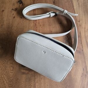 Ela for the Jilly Box Belt Bag